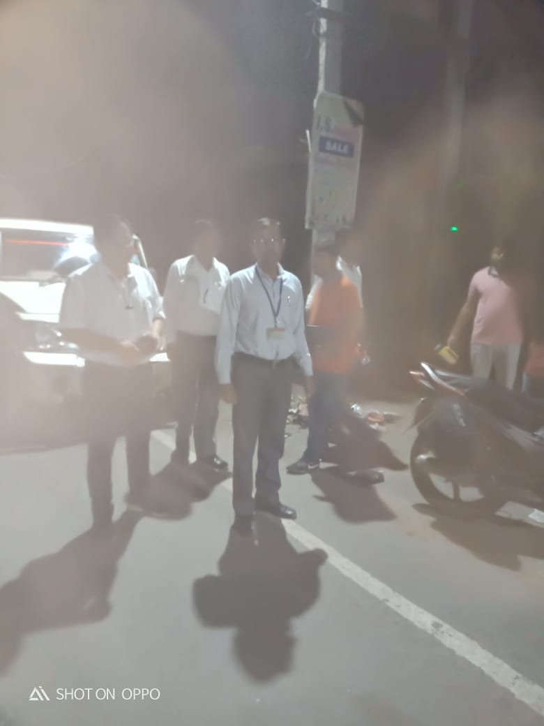 अधीक्षण अभियंता महोदय फतेहाबाद के निर्देशन में उपखण्ड अधिकारी व टीम द्वारा आज 33/11 के वी उपकेंद्र एत्मादपुर क्षेत्र IPDS टाउन में AT&amp;C लॉस कम करने के उद्देश्य से मॉर्निंग रेड की जा रही है। <a href="/Agra2Ce/">CEAgra2</a> <a href="/UPPCLLKO/">UPPCL</a> <a href="/seedcfatehabad/">EDC-II FATEHABAD_DVVNL</a> <a href="/mduppcl/">MDUPPCL</a>