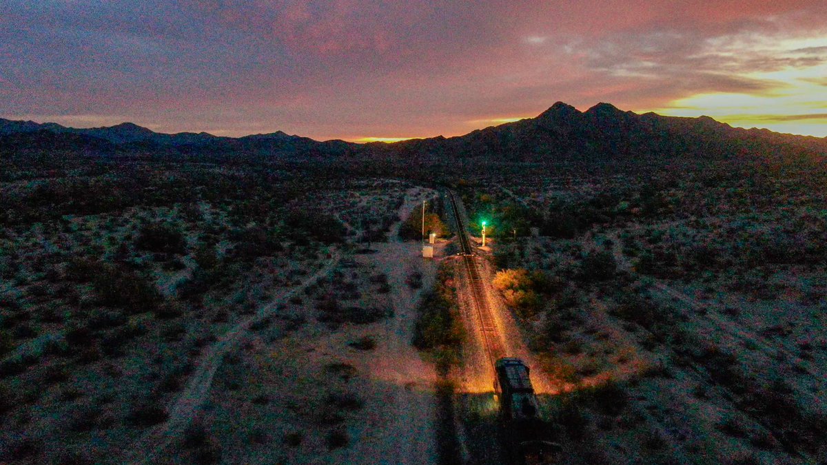 urbie's tweet image. #LRNchat A7a At a #learningguild #realities360 conference some years back I realized that I’m way off on a tangent from what peers are doing. In a sense I have lost my way. I also suck at presenting. All good things because I don’t have to worry about what others think of me. 1/2