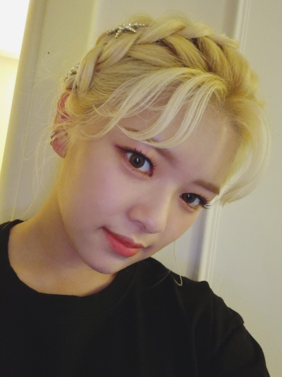 myjeongarchives's tweet photo. jeongyeon has such a pure beauty 🥺 https://t.co/B6XEeaztMX