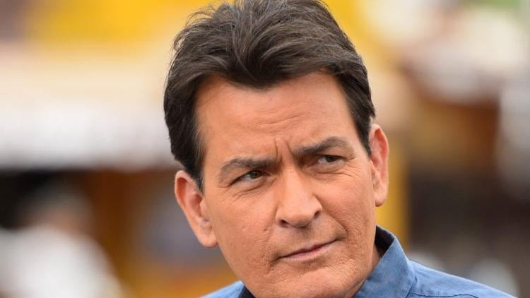 Happy Birthday to American actor,
Charlie Sheen (September 3, 1965). 