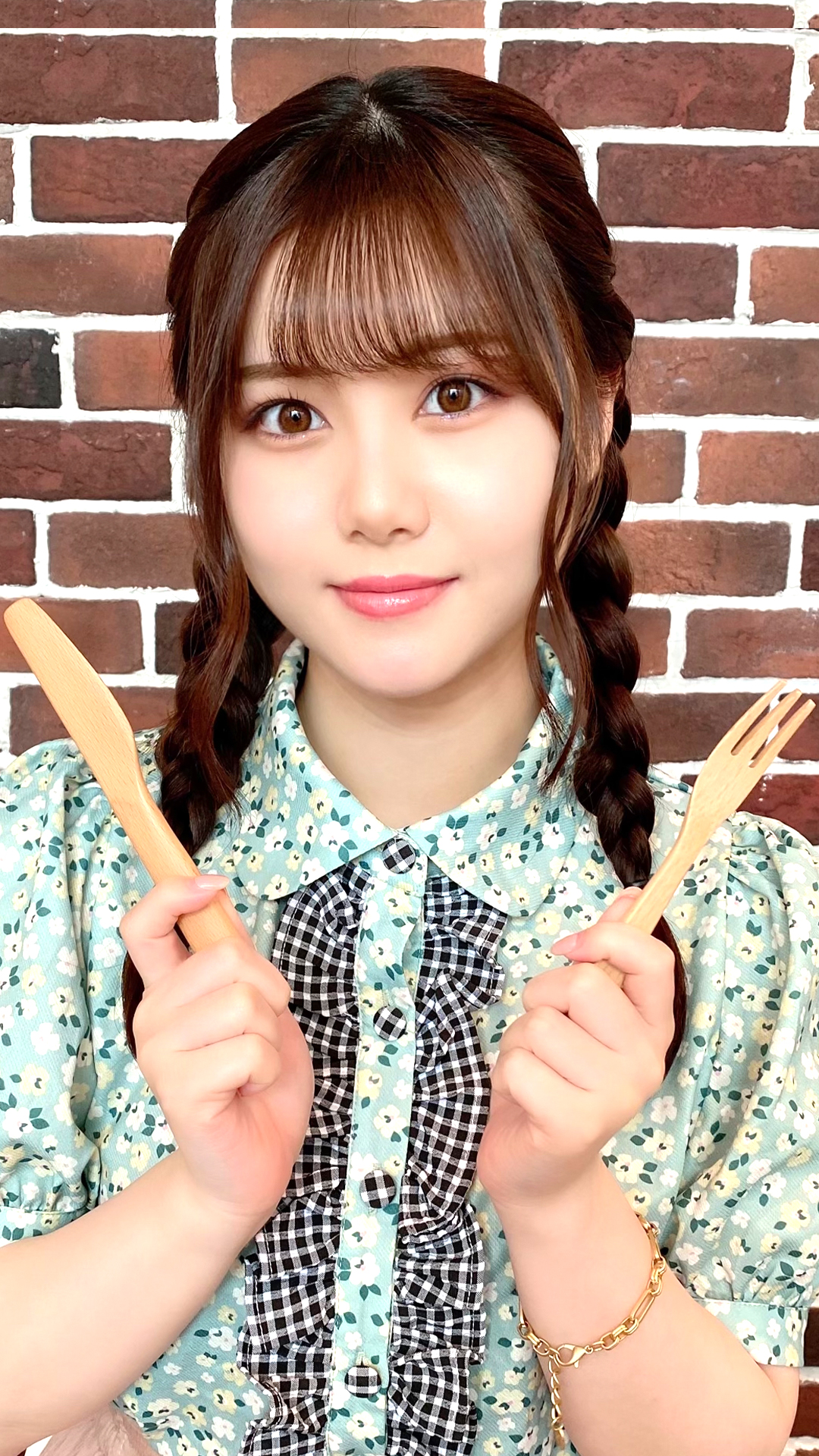 杏　アイコラ ／ 『ヤミー！おいしい坂道』🍴🤤 💜伊藤理々杏❤️ ＼ 今回、お取り寄せするものとは...  今流行りの「マリトッツォ」😳 様々な種類の映えるマリトッツォを頬張る✨ ☀️ご視聴はこちら☀️ https://t.co/M0gKd0OPoR  #乃木坂46 #伊藤理々杏 https ...