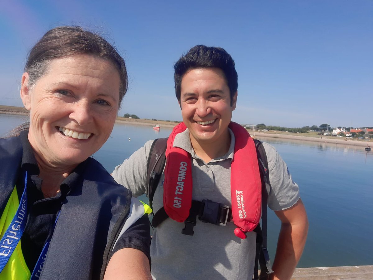 seafishuk's tweet photo. #FleetSurvey researcher Carlos bumped into Claire from @thefishmish during his visit to North East England.
Find out more about what he has been up to in the latest @YourFishingNews and online at https://t.co/CRCdVFjzsM
#FishMish #FishingNews https://t.co/4h7bOhGhZC