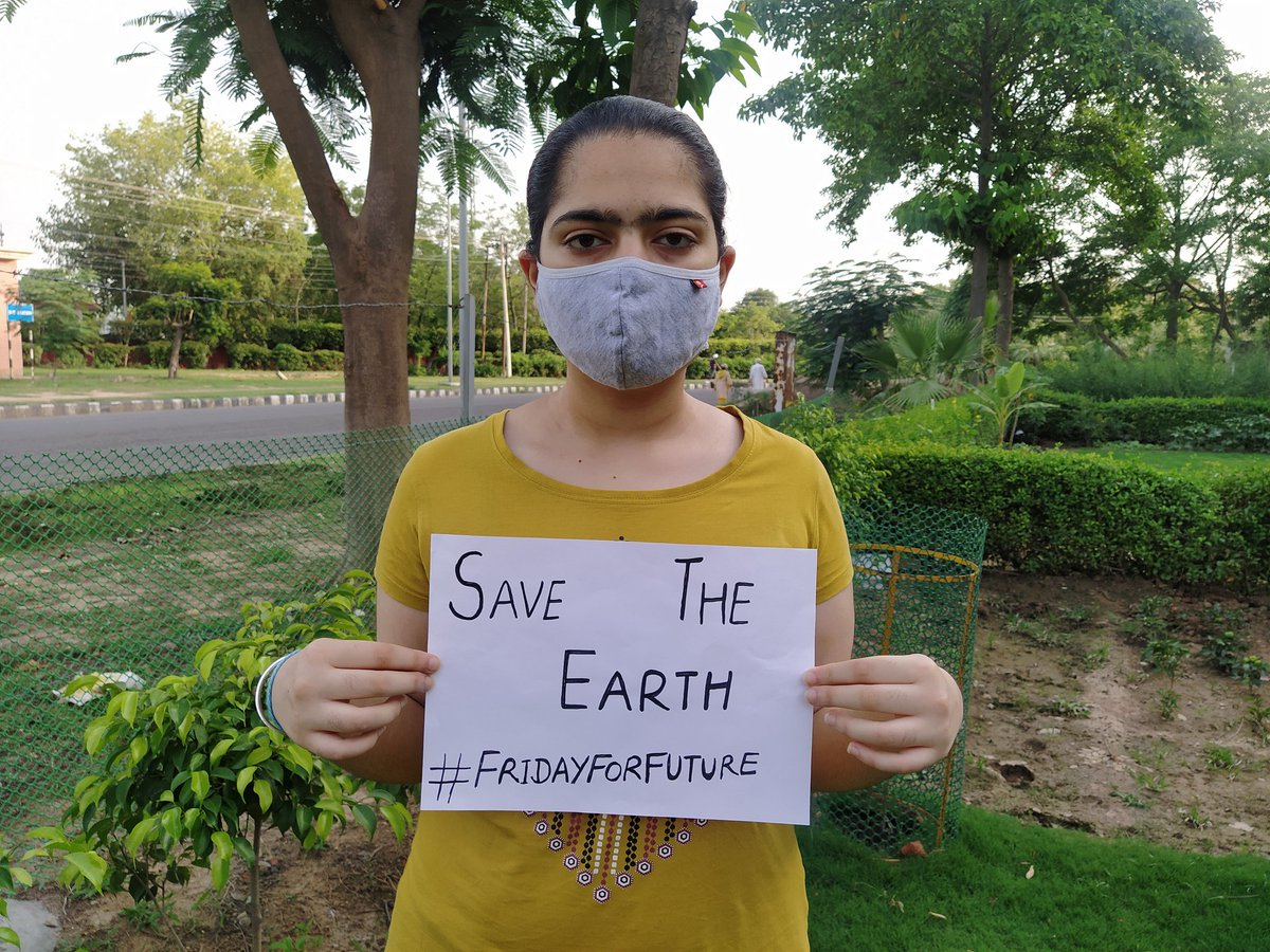 KambojAnanya's tweet photo. Week 31st #ClimateStrike🌍 in #India. 🇮🇳
 
Our planet is burning &amp; flooding at the same time. This is not a metaphor, this is the reality of the #ClimateCrisis.

#FridaysForFuture
#UprootTheSystem

@GretaThunberg @vanessa_vash @Fridays4future @FFFIndia @MonaPatelT @ishdeep_kohli https://t.co/4WN21HmH9k