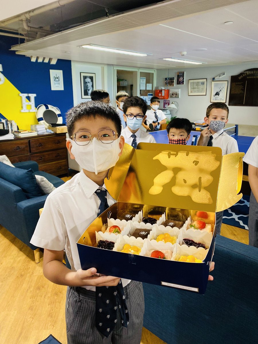 HHKSShackleton's tweet photo. Celebrating like a true Shackletonian! Happy birthday John and thank you for the delicious cakes!! Fantastic atmosphere in the House and a super way to end the first week of term for the #boysofshackleton @Harrow_HK @HeadHarrowHK #WeAreShackleton https://t.co/IMwu3QjeGb