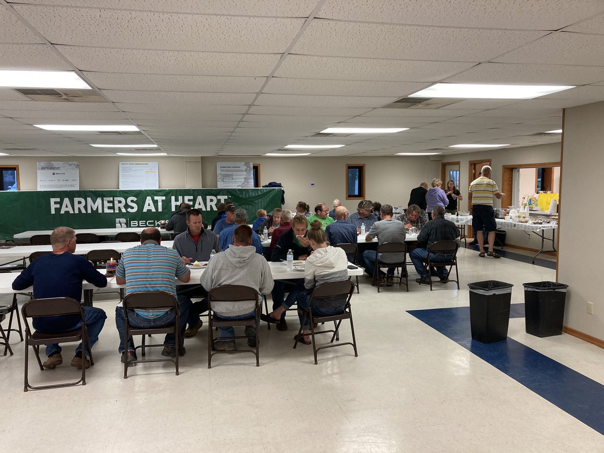 DanStuder8's tweet photo. Great Night for a @BecksHybrids Customer Appreciation/Field Day with Hibma Seeds @NHibma 45 people in attendance! And new MYAโs underway with sign and select! @WeAreBecks @BecksAgIA #plantbecks #beckspfr #wearebecks https://t.co/ShaocqKEwR