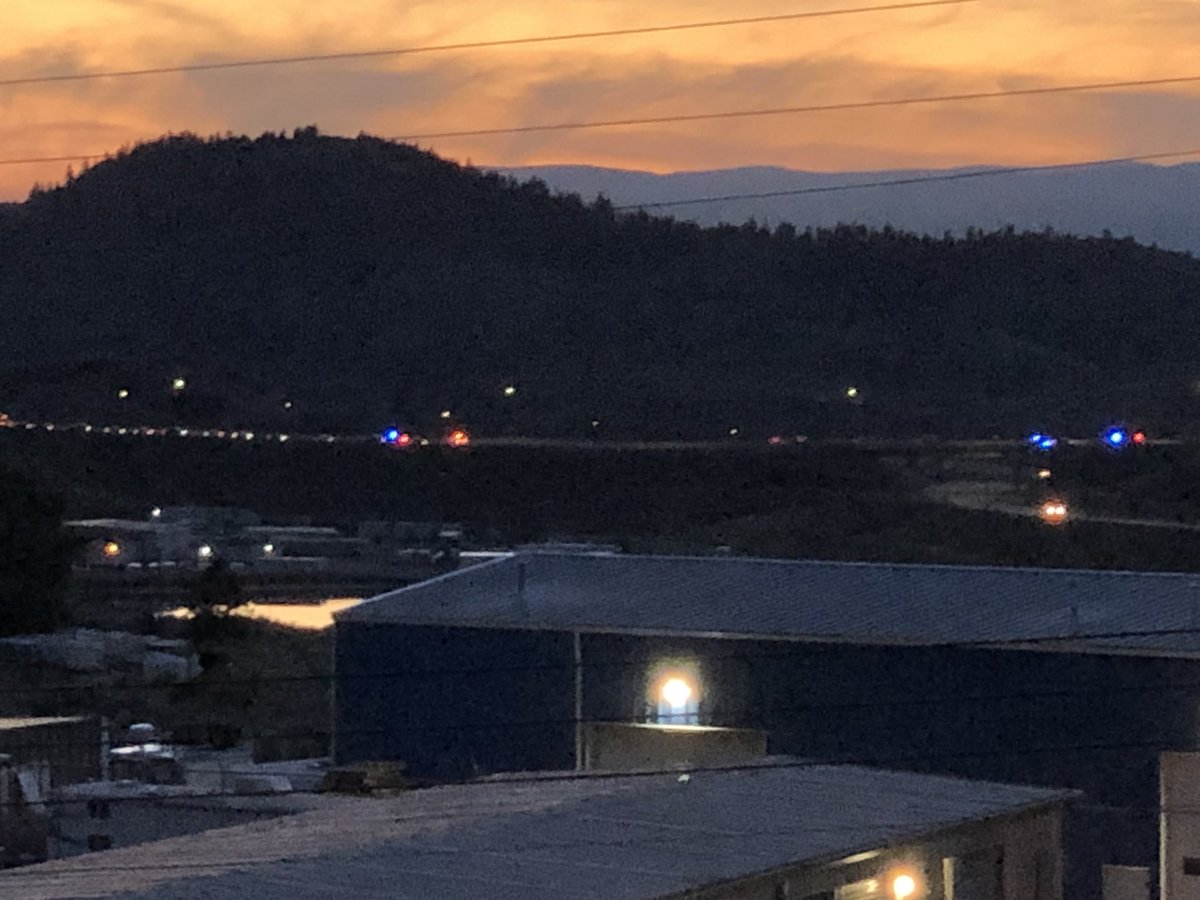 nemo_is_here's tweet photo. @Kamscan big police presence on hwy 5 coming into kamloops 5 police cars and traffic backed up the hill https://t.co/1HhNSgPDv1