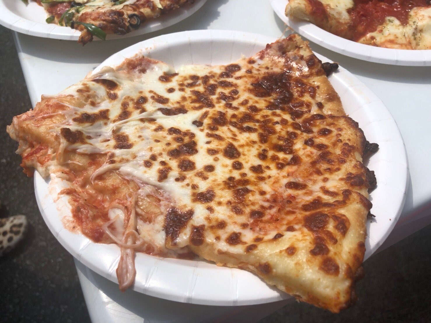 お相撲さんドットコム Sumoexperience Com みんな大好き 会員制大型スーパーコストコのフードコートグルメシリーズ第2弾 スライスピザ 各種 税込300円 今回食べた3種類 コンボ ミートボールが肉肉しい ペパロニ 炭酸系ドリンクと相性 4種