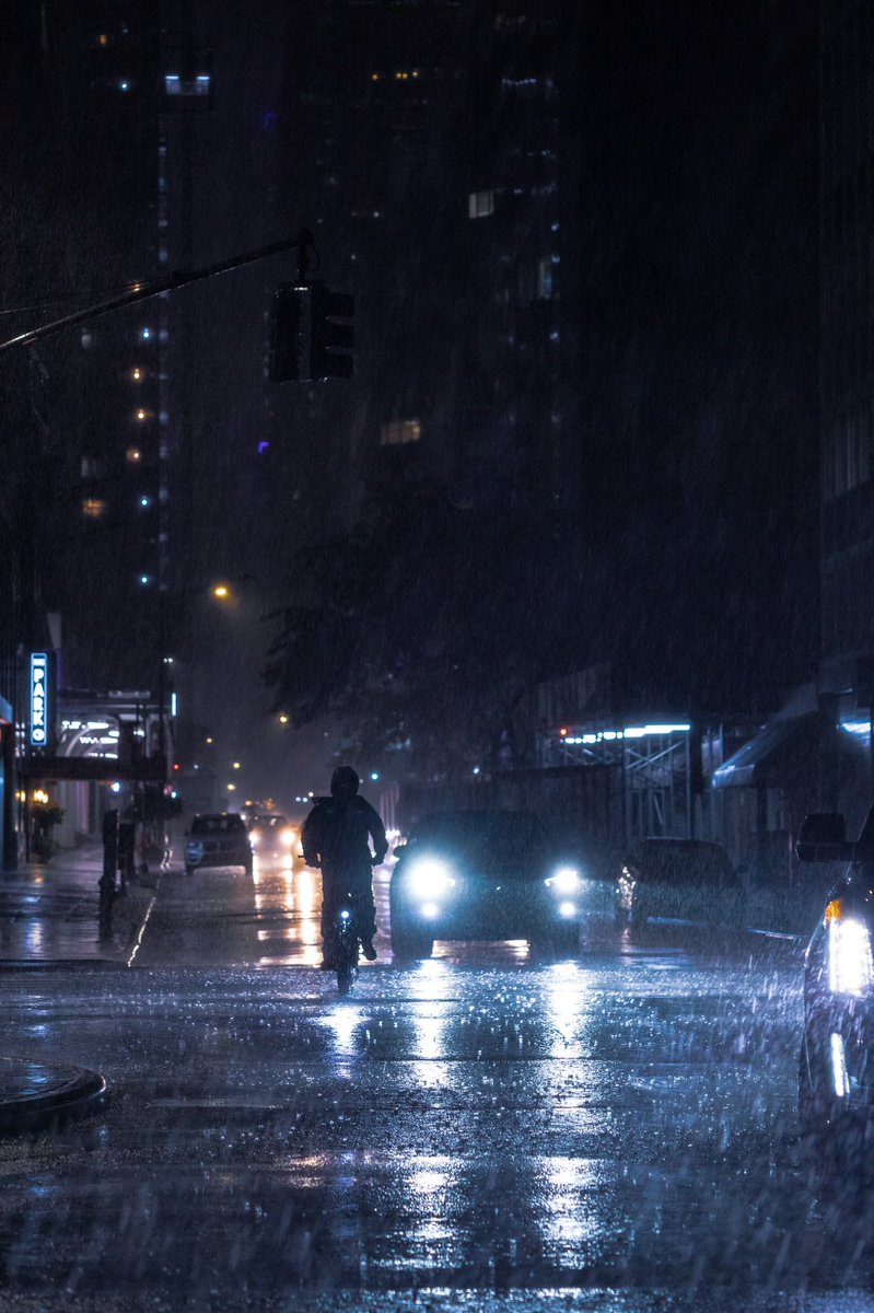 sangfroidstrut's tweet photo. riders on the storm … #NYC #idanyc #streetphotography @TheUrbanPG @urbangorillas @urban_addicts @f20visuals @street_classics @subshooterz @streetphotofdn @StreetPhotoInt @streetdreamsnyc https://t.co/HIoyxCRSw0