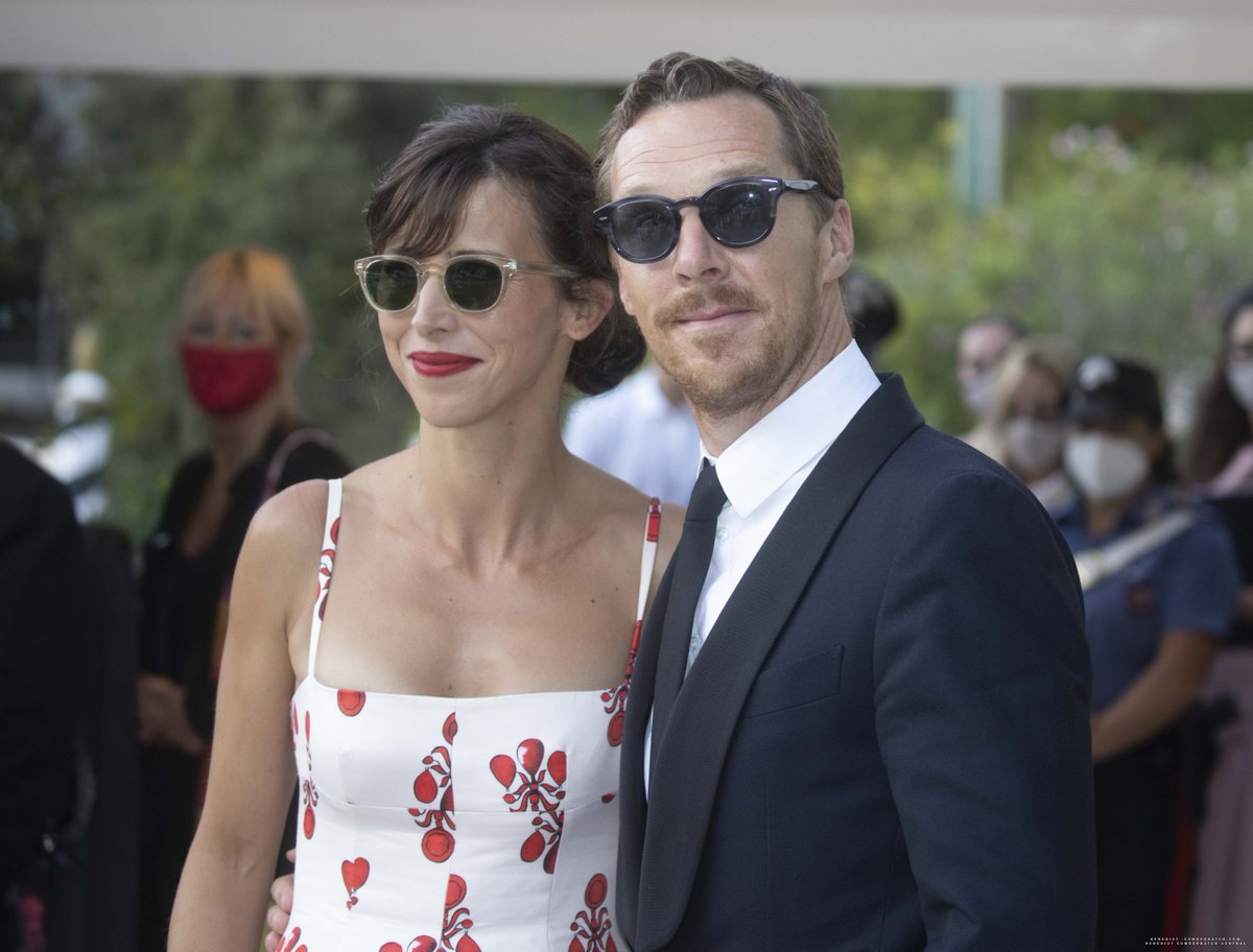 cumberbatchcom's tweet image. [GALLERY UPDATE] +364 UHQ photos of Benedict Cumberbatch and Sophie Hunter with Jane Campion and Kirsten Dunst at the "The Power of The Dog" premiere @ Venice International Film Festival benedict-cumberbatch.com/photos/thumbna…