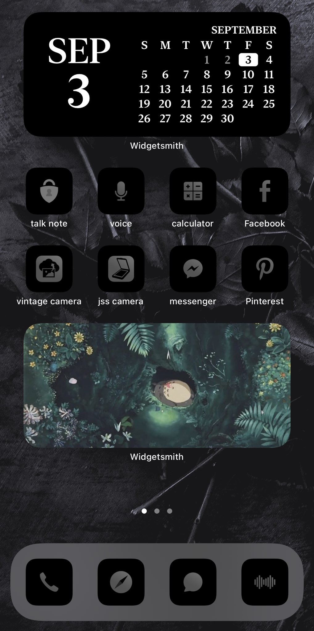 Ivress Leasing 今からお昼ご飯です 最近iphoneをカスタムして アイコンが おしゃれになりました が トトロが大好き なのでトトロも表示させてます トトロはスライドショーで色々なものが 出てくるので楽しみです Iphoneカスタム 壁紙 ジブリ