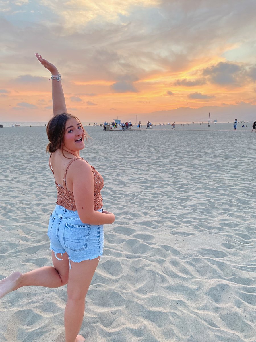 meganperdue5's tweet photo. Cali has my heart💓 https://t.co/Ikwwv4ZPbd