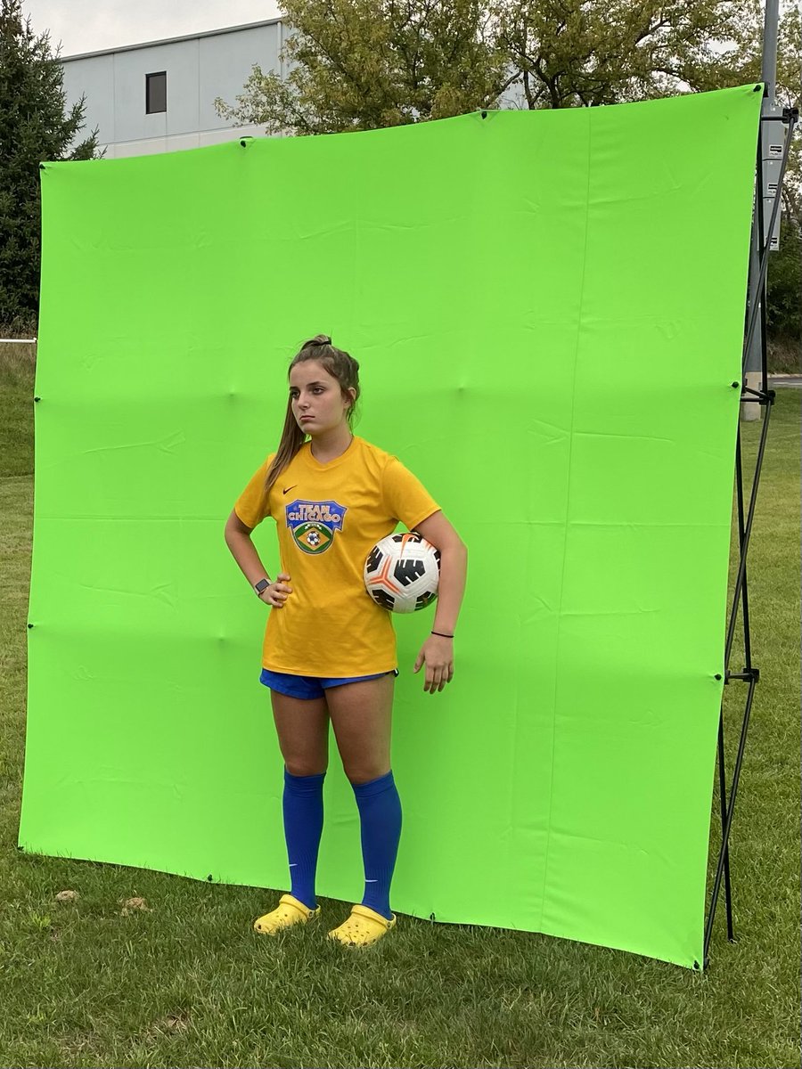 So this happened today…little glimpse of the seriousness of picture day with <a href="/TeamChicago/">TeamChicago</a> #04Elite Don’t mess with <a href="/ryangfran/">Ryan Gianfrancesco</a>, aka #Legatron 📸⚽️