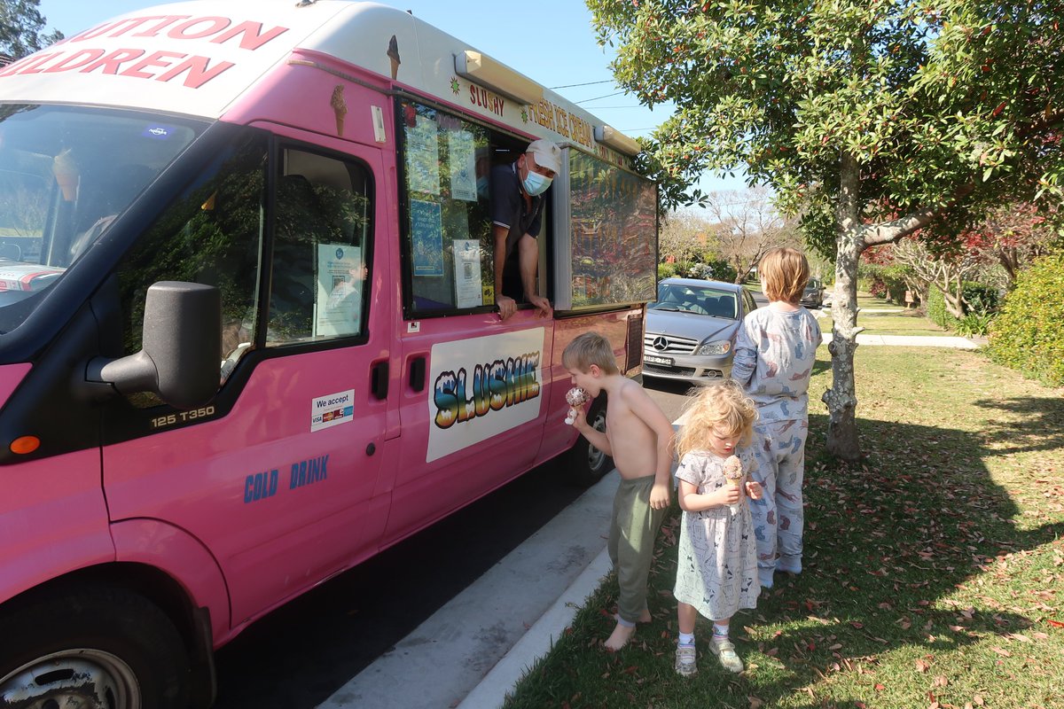 CharopyHQ's tweet photo. Good to see someone making more money during #SydneyLockdown  - never seen this guy in my street before. 2pm, kids still in pyjamas, trying to get them to focus on #Homeschooling but all credit to him and his musical van for turning up on a weekday and getting some new customers https://t.co/QZZ9BFk2YU