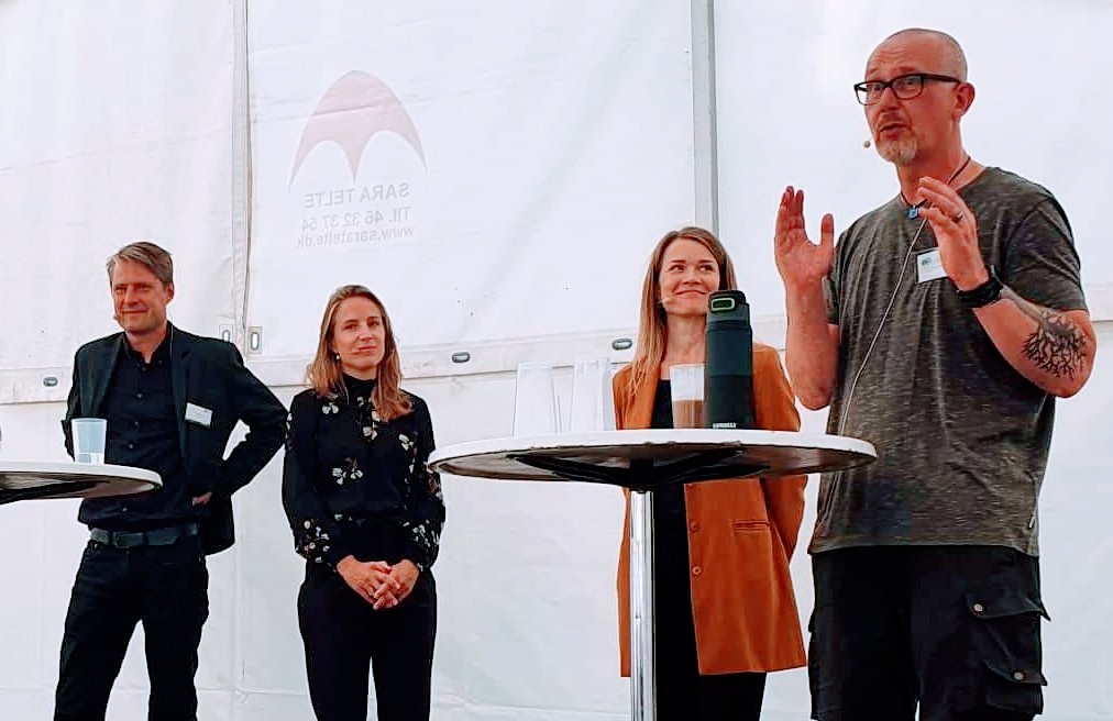 Maria Gaden (@gadenmaria) on Twitter photo - Skal Sundhedsvæsenet overhovedet spare på CO2?Kan vi skabe sundhed uden det koster CO2?💰💚Tak for god debat om sundhedsøkonomi og bæredygtighed på <a href="/Folkemoedet/">Folkemødet #fmdk</a> til <a href="/KjellbergJakob/">Jakob Kjellberg</a> <a href="/TScavenius/">Theresa Scavenius</a> @MickeyGjerris og ikke mindst ordstyrer @roe_anna. <a href="/Region_Midt/">Region Midtjylland</a> #Klima #sundpol - Skal Sundhedsvæsenet overhovedet spare på CO2?Kan vi skabe sundhed uden det koster CO2?💰💚Tak for god debat om sundhedsøkonomi og bæredygtighed på <a href="/Folkemoedet/">Folkemødet #fmdk</a> til <a href="/KjellbergJakob/">Jakob Kjellberg</a> <a href="/TScavenius/">Theresa Scavenius</a> @MickeyGjerris og ikke mindst ordstyrer @roe_anna. <a href="/Region_Midt/">Region Midtjylland</a> #Klima #sundpol