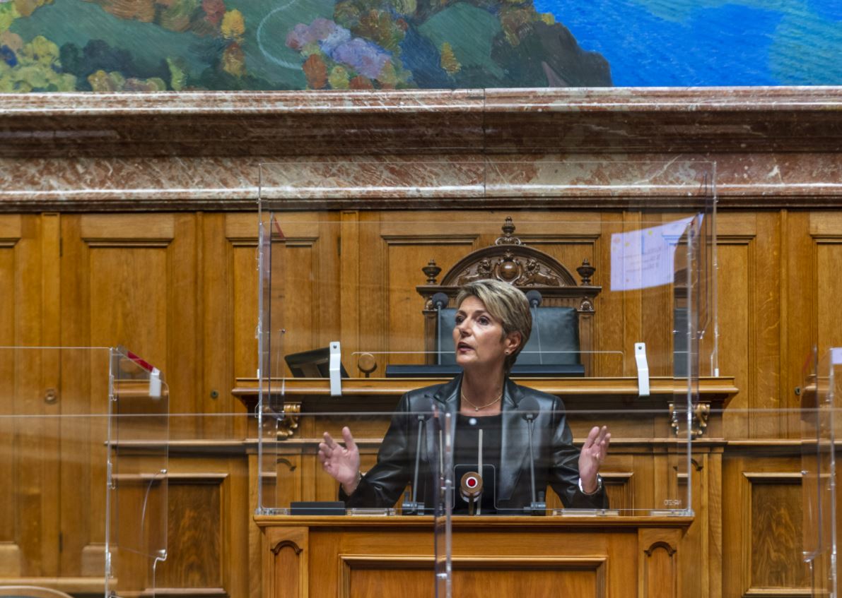 Die offizielle Feier zu #50JahreFrauenstimmrecht kann man hier nachschauen:  ejpd.admin.ch/ejpd/de/home/a… Neben Bundesrätin Keller-Sutter sprechen unter anderem <a href="/ParmelinG/">Guy Parmelin</a>, alt Bundesrätin Ruth Dreifuss und alt Nationalrätin Hanna Sahlfeld-Singer (gewählt 1971).