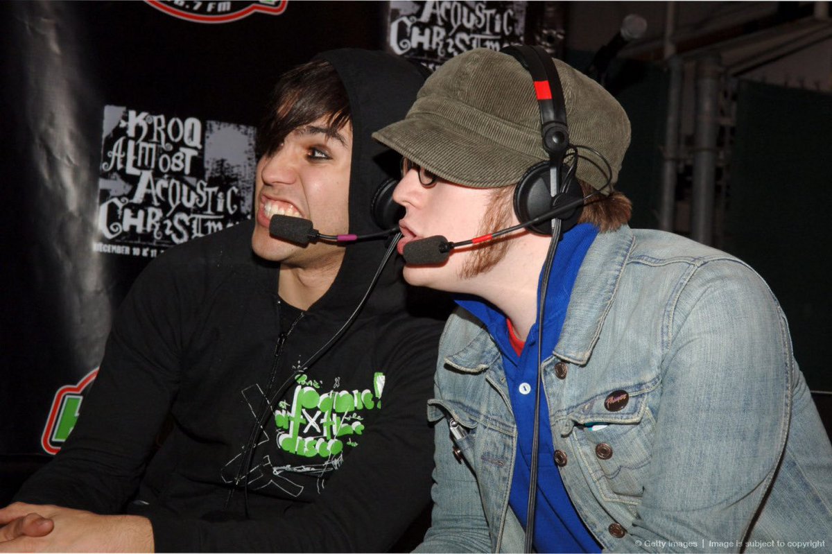 pete wentz &amp; patrick stump / KROQ almost acoustic christmas, 2005.