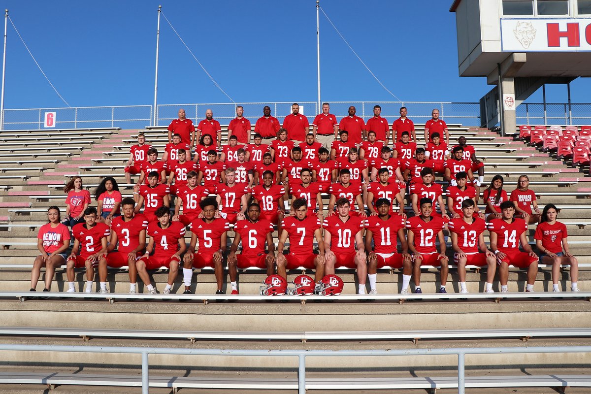 SeanBoston_PxP's tweet photo. 🔴RED DEMON GAMEDAY🔵

Dodge City (0-0) at Wichita West (0-0)

📍 | Adair-Austin Stadium; Wichita🕢 | 7pm pregame, 7:30pm kick
📺 | https://t.co/r7NwKTnWwk
📱 | TuneIn App or Apple Music (KSKZ)
📡 | https://t.co/AxzeIriTQ3

#WinTheDay | @RedDemonFB https://t.co/GXWQqDqqtk