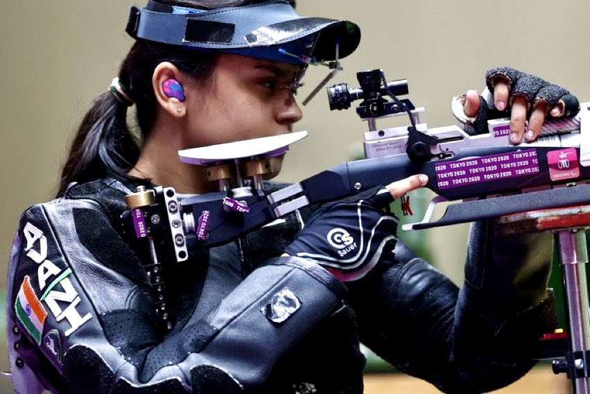Dev_Fadnavis's tweet photo. Now that’s some record !!!
@AvaniLekhara bags a bronze for 50m #ShootingParaSport, creating a record of winning 2 medals at same #Paralympics ! 
We salute you, Avani !
Congratulations once again, India! 
#Tokyo2020 #Praise4Para #ind #proud #india https://t.co/TBXsBwY7dR