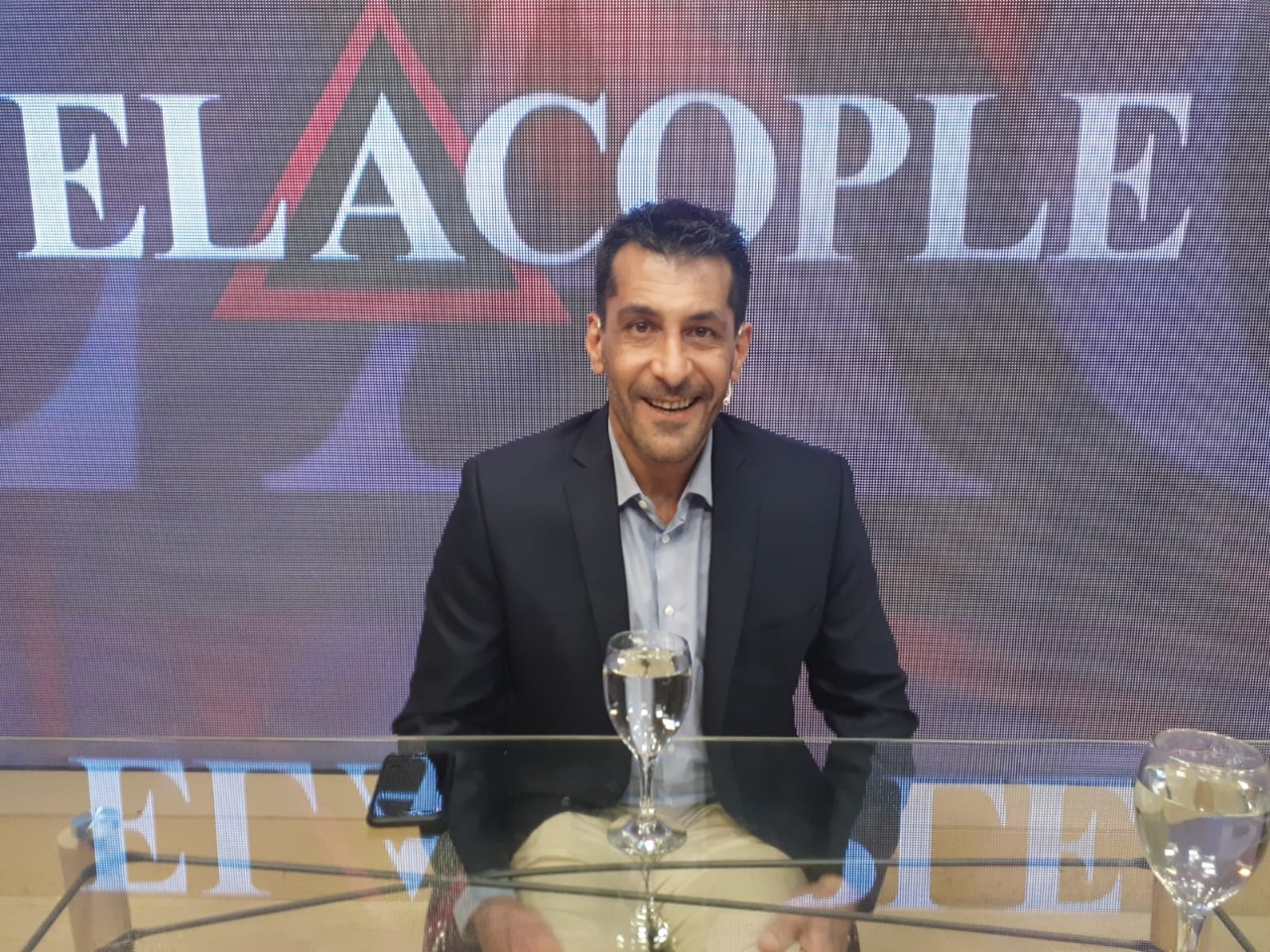 E-W4W1_WYB0I6Sd?format=jpg&name=large