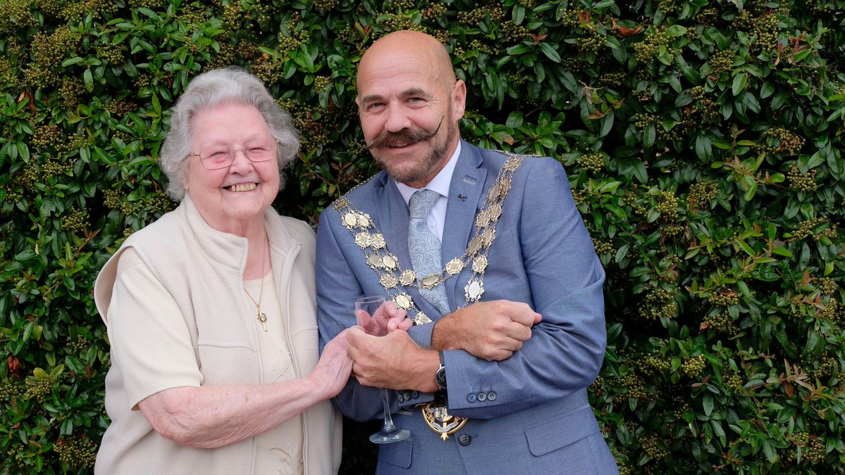 Thank for <a href="/davekelsey6/">dave kelsey</a>, Bournemouth Mayor <a href="/bcpcouncil/">BCP Council</a>, for visiting us last week and wishing one of our residents, May, a belated Happy 100th Birthday! We all had a fantastic time #suppportalmshouses #almshouses <a href="/AlmshouseAssoc/">AlmshouseAssociation</a>