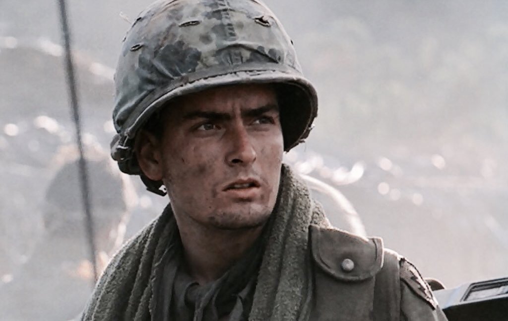 retrochenta's tweet photo. Hoy cumple 56 años Charlie Sheen. https://t.co/Erd2TUPOFQ
