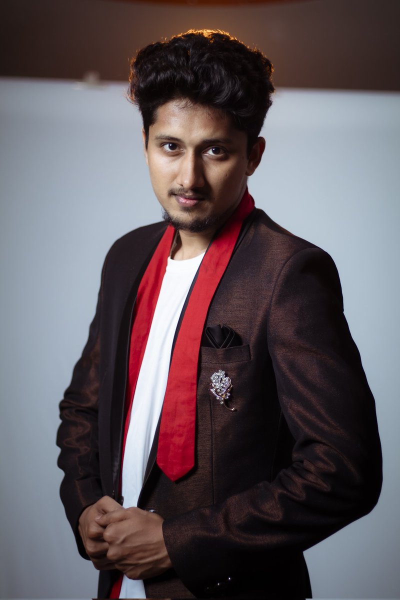 vivekars1's tweet photo. 🤗Success is not❌the key to Happiness 👈
Happiness is the key to Success.💯🥰
If you Love 💕 what you are doing,😎you will be Successful 🤠🤠
#vivekvrs #vswag #dubai #uae #dancerlife #modellife #modeling https://t.co/1Zp65Eutic