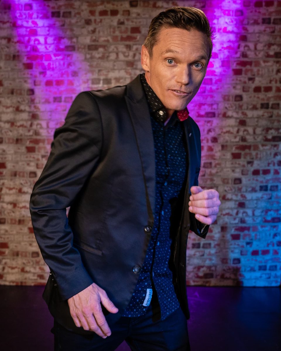 ComedyMixtape's tweet photo. @RobVanVuuren is ready to mix it up tonight for our Season Finale!

@ComedyMixtape #ComedyMixtapeSA
@SABC_2 | FRIDAYS | 19H30 https://t.co/Leb9CX4LYO