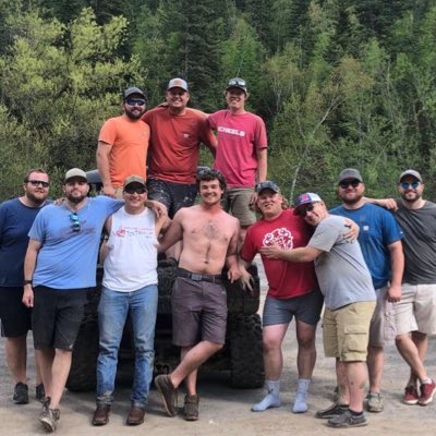 I’m not the guy without a shirt, but I promise bellybutton shots are lint free.  #NewProfilePic