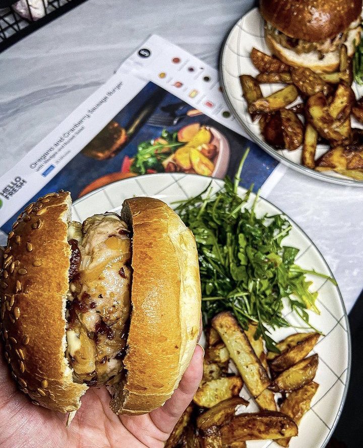 AlilaSalim's tweet photo. I’ve had some delicious meals this week with @HelloFreshUK they’ve given me a voucher for £45 off your first three boxes if you sign up with my voucher code! 

HS-LSYNHP7CQ https://t.co/foFPpDCOws