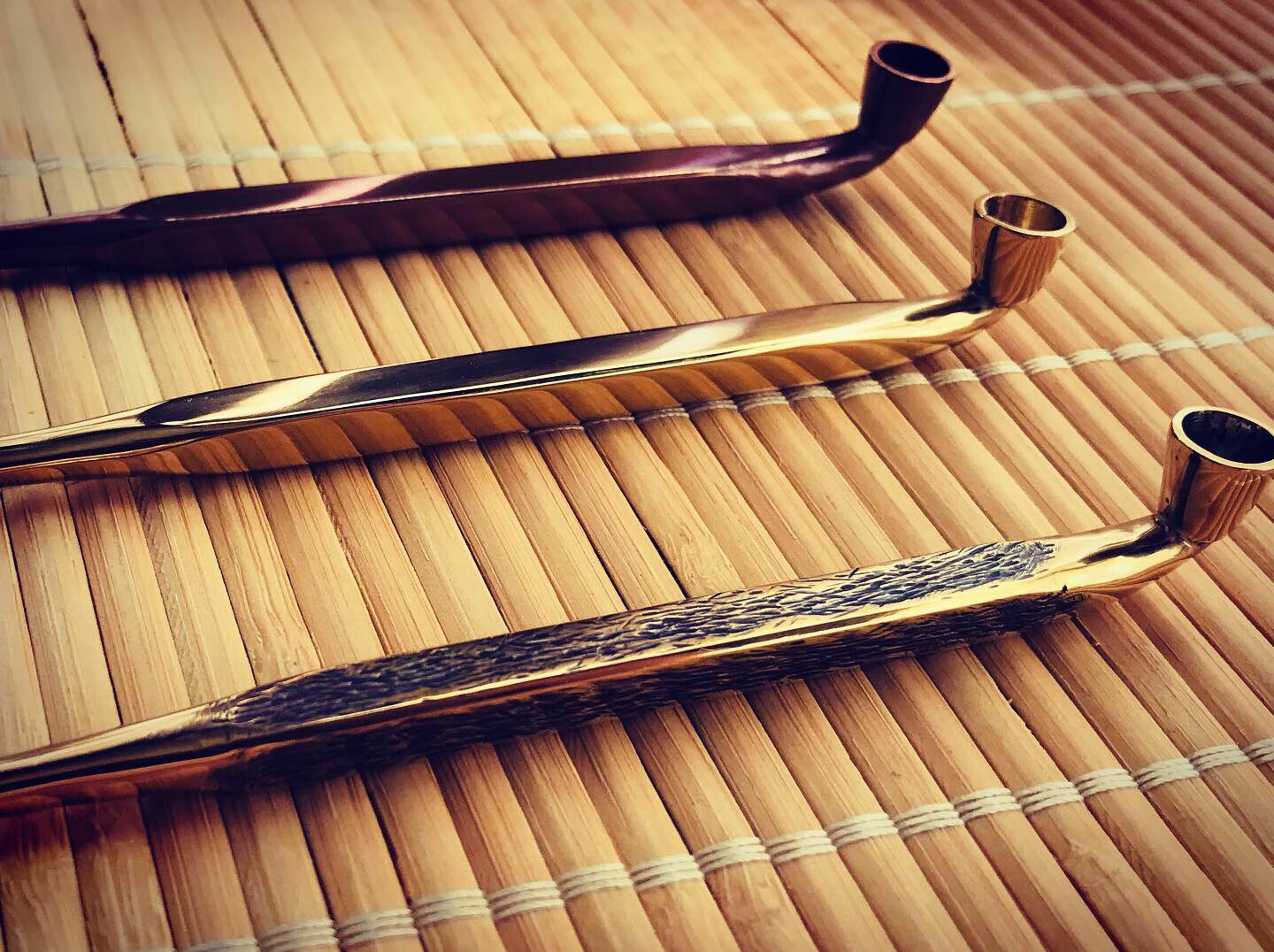 骨董 石川五右衛門彫入煙管 富士と鷹 即購入可】鹿角彫刻／石川五右衛門／煙管入れ／キセル／煙草