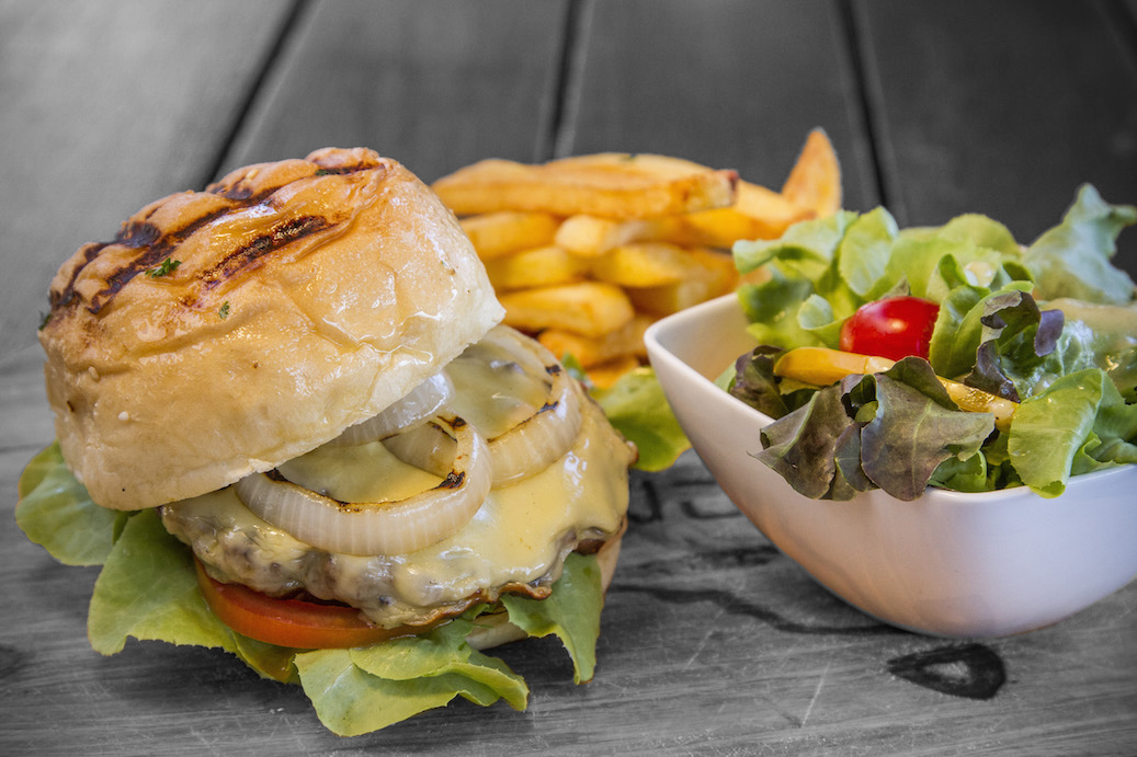 Bondiasia's tweet photo. See this Instagram photo by @bondi_asia https://t.co/UJwJAnsiPd #burgers #bondiburger #kohsamui https://t.co/34PGQMIgOU