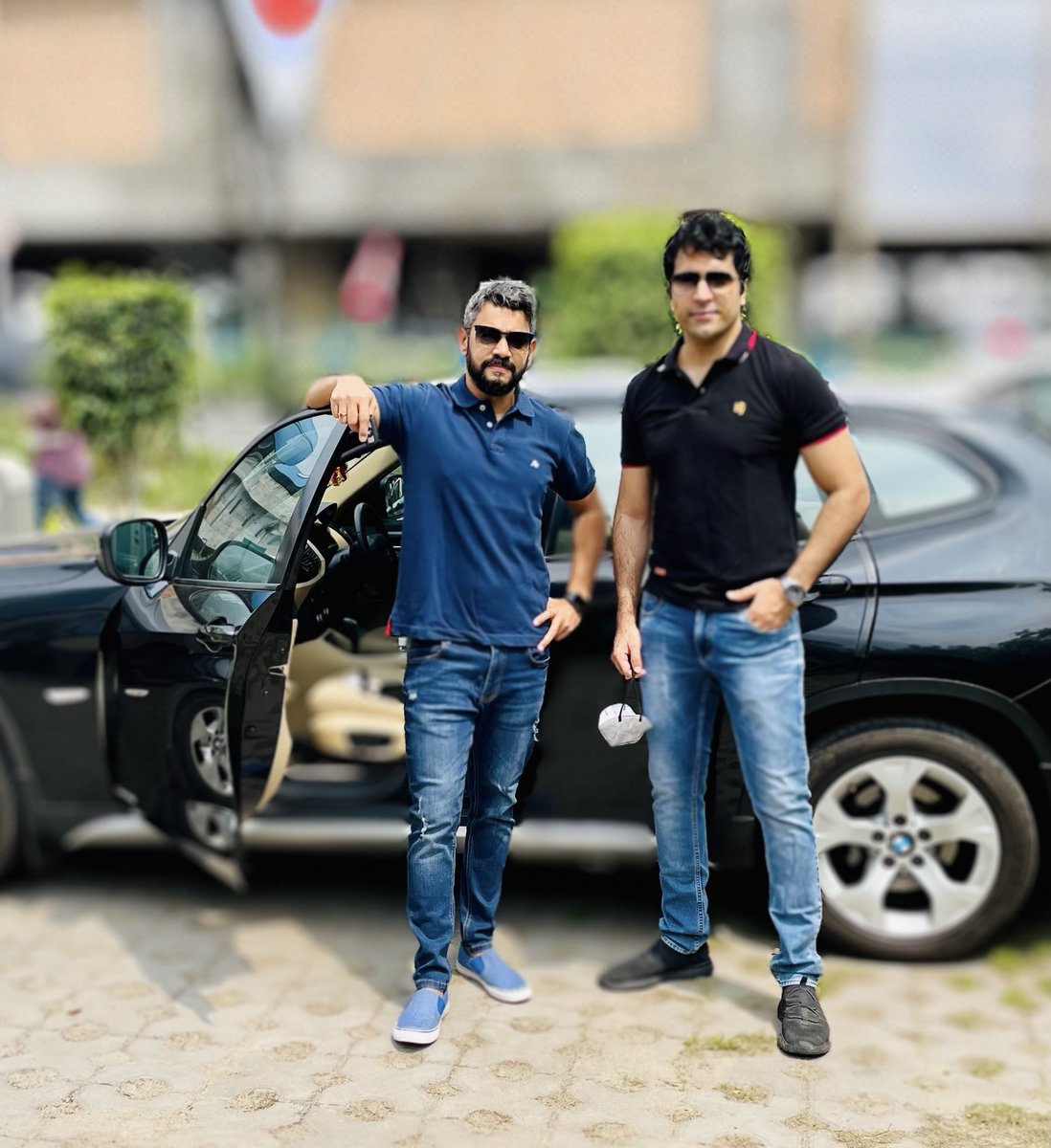 satrajits's tweet photo. #FridayVibes #traveler @itsmeabir https://t.co/41lvIeuazt