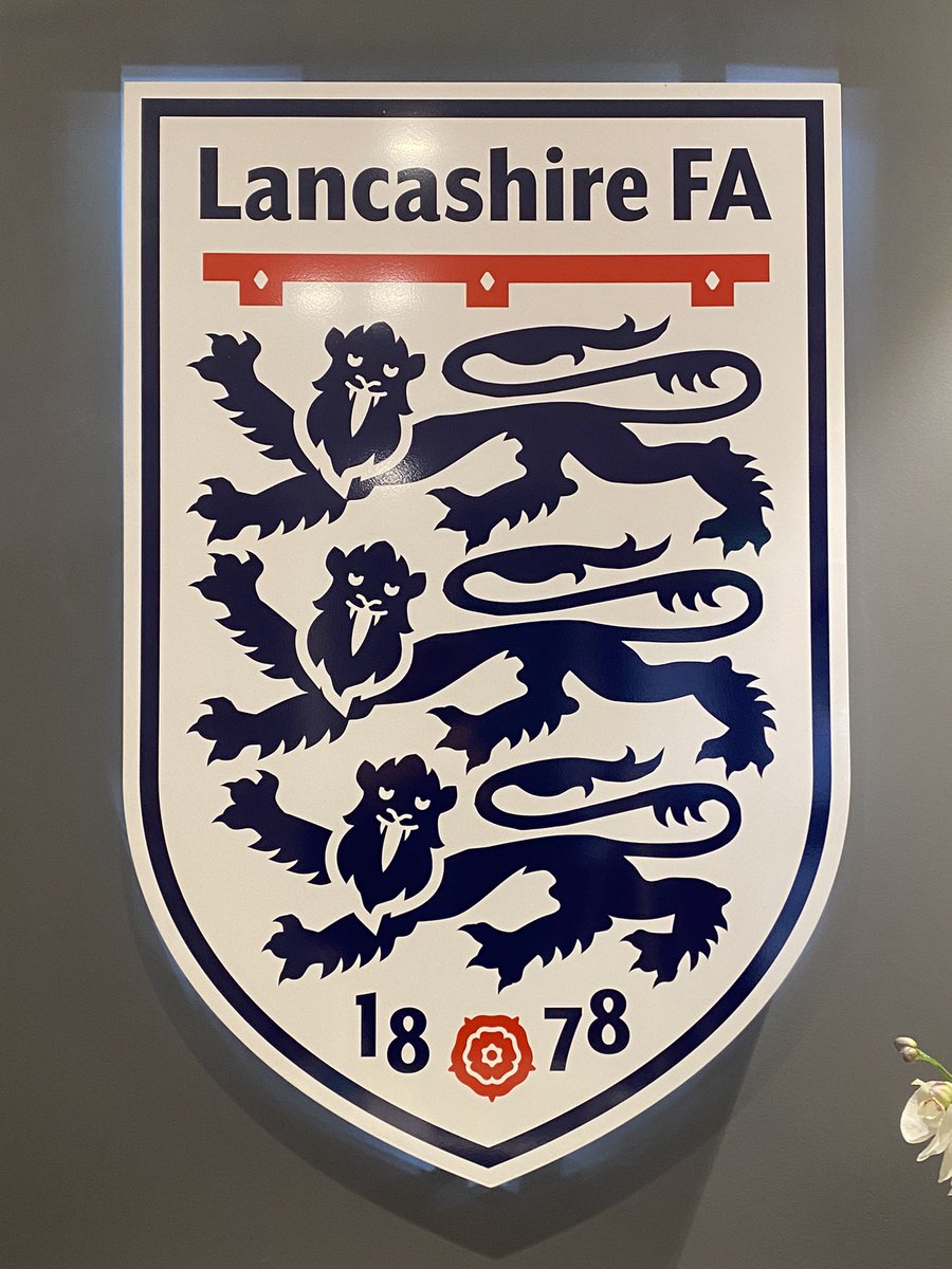 Whitehead & Howarth tweet media