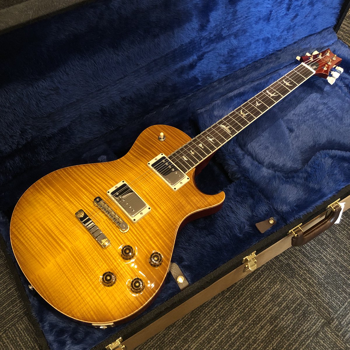 goldstargt's tweet image. 【入荷速報】
MCCARTY 594 SINGLECUT JOE WALSH LIMITED

200本限定の話題のモデルが入荷です!! 

シングルカットPRSのサウンドの良さを再認識していた矢先、絶妙なタイミングでの入荷となります!! 

サウンドは…”気持ち良いサウンド”です!!

何となくハワードリースモデルっぽいかも…

#prs #bzf