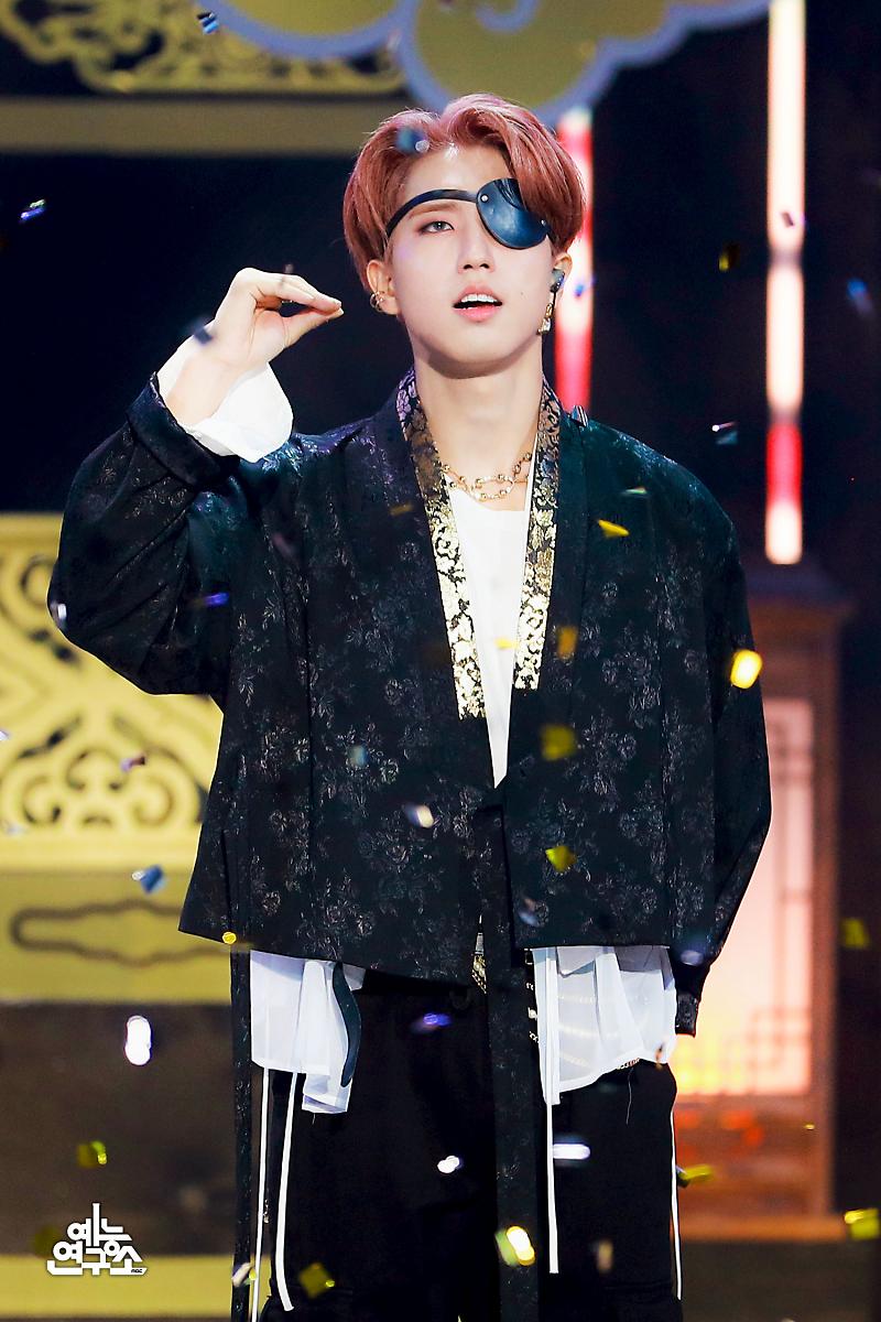 アイドル Stray Kids han 🐿️~ Stray Kids(스트레이 키즈) 