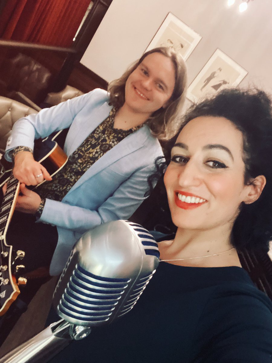 Lovely gig at <a href="/lepontdelatour/">Le Pont de la Tour</a> 🖤🇫🇷
#french #frenchmusic