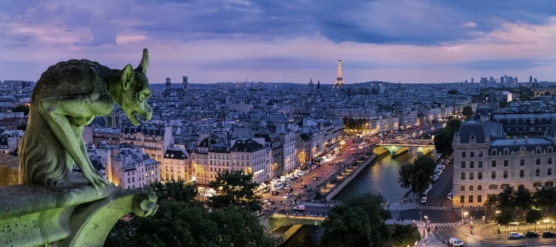 BurkeBrosMoving's tweet photo. Reports show that rural properties in France are now close to reaching the same prices as at the start of 2008 (prior to the financial crash).🌳🌳

In Paris, prices are 62% higher now than they were in 2008. 💶💶

#MovingToFrance #FrenchProperty #FrenchMovingSpecialists https://t.co/r4DWooXIaP