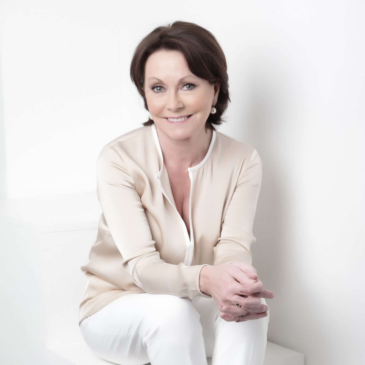 fertilityshow's tweet photo. We are delighted to announce that @zita_west will be joining us at The #FertilitySummit! Zita will be talking about “How to Optimise #IVF Success” and will be on hand to answer any questions you may have for her.
Get your tickets here now: https://t.co/VwHFvCzy2w https://t.co/r7RxvX0Hjg