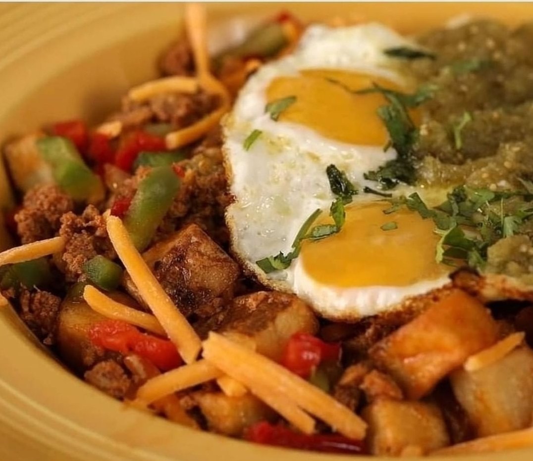 FlyingBiscuit93's tweet photo. Feel the brunch vibe?๐ณ Try our Chorizo Hash! ๐๐
#flyingbiscuitcafecandlerpark #atlantaeats #chorizohash https://t.co/APmnXH0Up3
