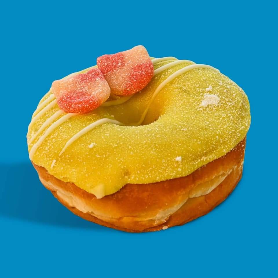 planet_doughnut's tweet photo. Dive into our NEW vegan sweet like candy 6 box
With 2 mango, blueberry and strawberry vegan iced doughnuts dipped in sugar and topped with yummy Candy Kittens
#doughnuts #local #vegan #candykitten https://t.co/cH5lWPd5cl