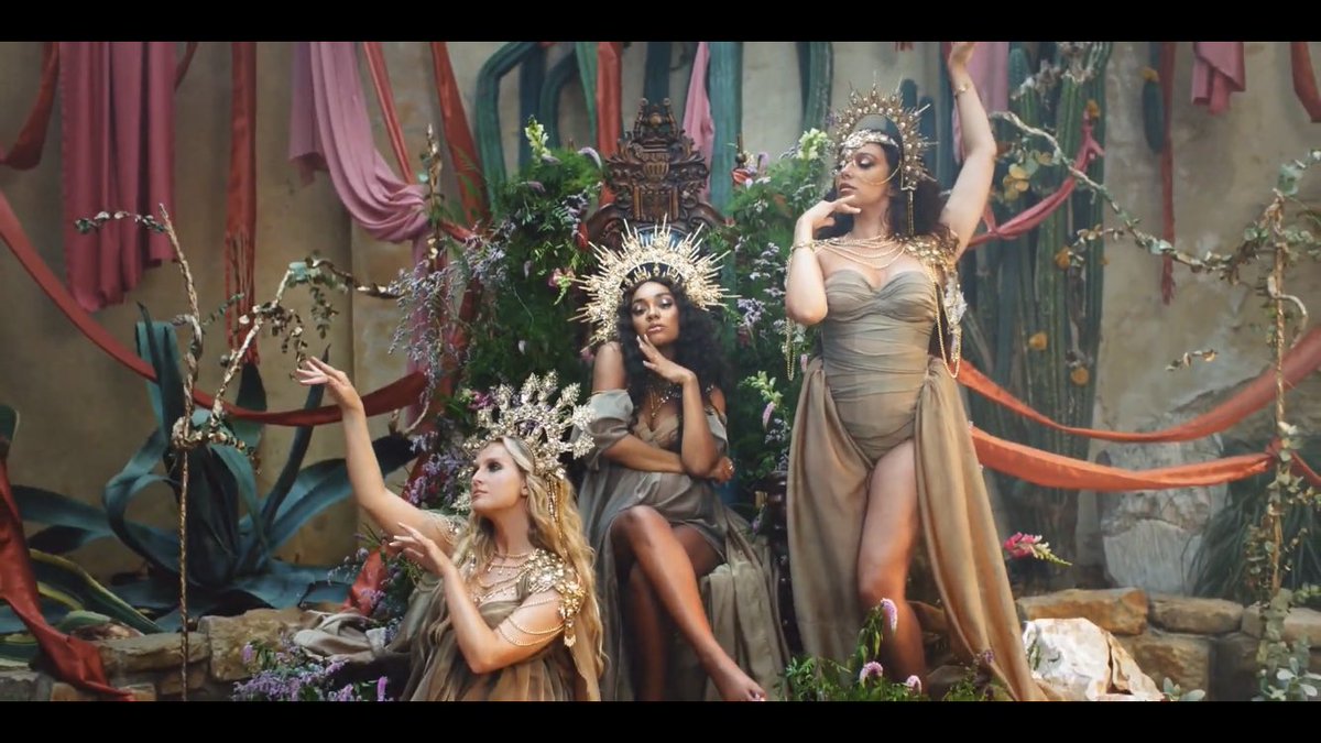 the visuals, perrie’s and jade’s high notes 😭😭😭 #LoveSweetLove