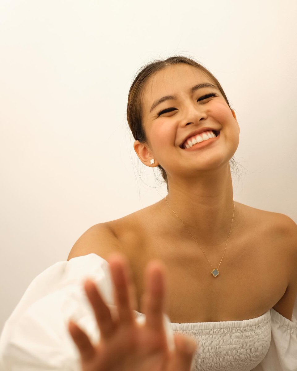 Tinay0914's tweet photo. Your smiles make our world stop for a while no matter who causes it to happen
#SevenYearsWithGabRu
GabbiXRuru NeverStop https://t.co/fHrQHBSBvy