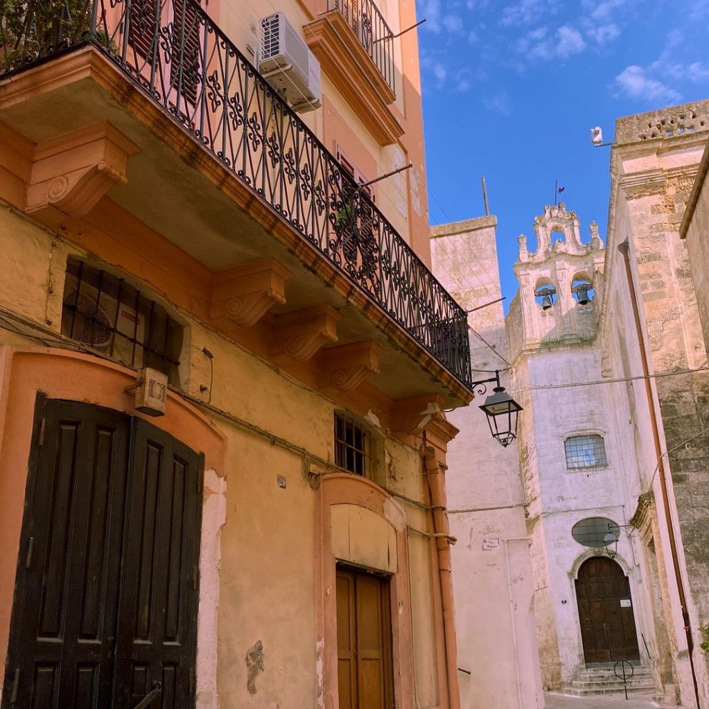 iltarantinoit's tweet photo. Passeggiando nel paese vecchio di Castellaneta🎈
.
➡https://t.co/qLlv6YK8IS
.
Foto: @frastonata

.
#iltarantino #castellaneta #gravina #taranto #provinciaditaranto #puglia #italia #turismo #viaggi #viaggiare #travel #traveling #italy #instatravel https://t.co/BVeGLSkkCE