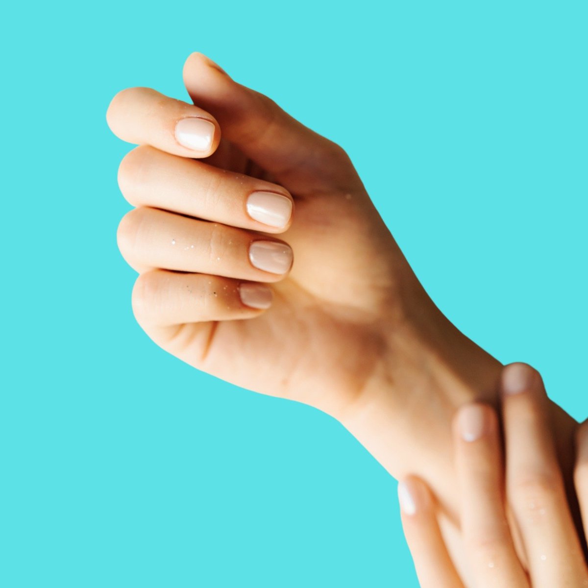 What is your go-to #mani colour this season?⁠💅 We love a nude!⁠Or a cow print... but we might be a little biased🐮♥️
Compliment a good #manicure with Udderly Smooth Moisturising Cream for silky smooth hands✨🐄

#softskin #moisturizer #skincaretips #manitips #udderlysmoothuk