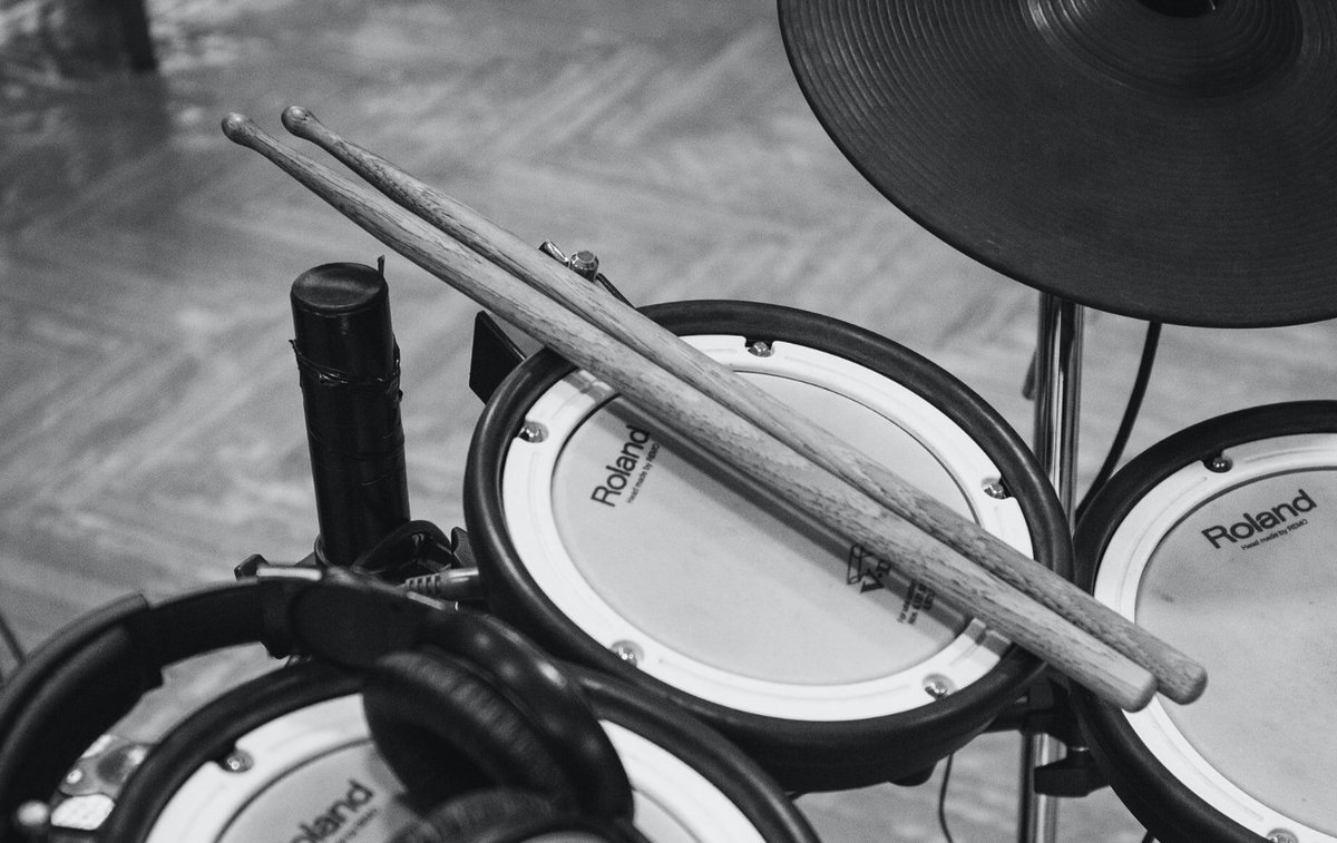 EarjoyOrg's tweet image. Do you need new drumsticks for your electronic drums?
earjoy.org/blog/best-drum…
Check out our post!
#drums #drumsticks #musician #musicproducer #electronicDrums #drummer #musicproduction #musicstudio