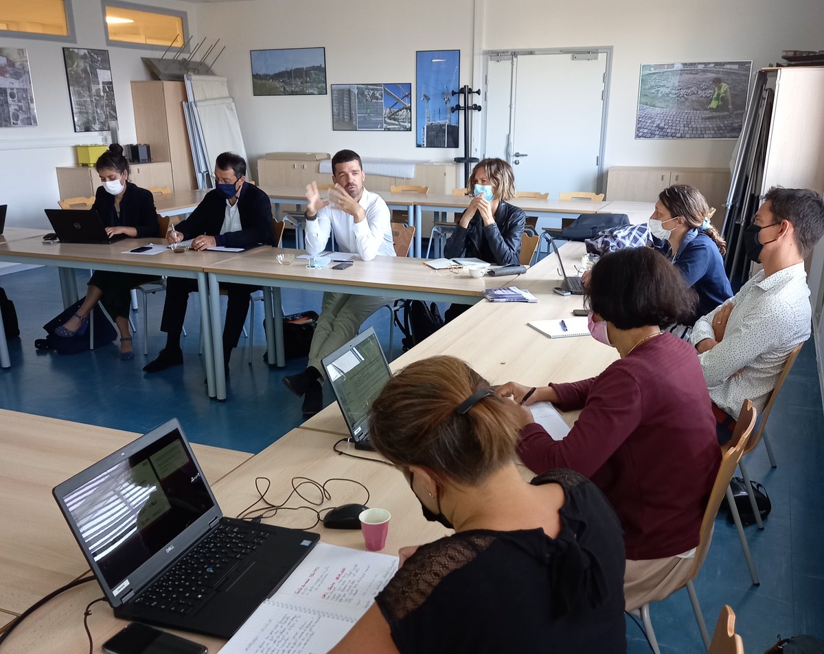 FondUnivRennes's tweet photo. [COPIL] Rénovation énergétique des bâtiments #ChaireR1 @FondationR1 @UnivRennes1 Autour de la table : complémentarité des expertises, partage et enthousiasme ! Merci #groupeLegendre #CardinalEdifice #LGCGM @deltadore_fr @cie_cetih @egis @metropolerennes https://t.co/LjYL2QZXT8