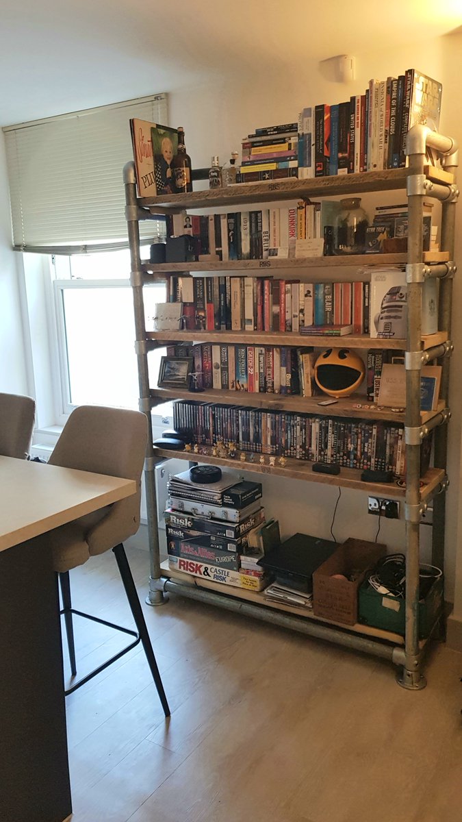 Another integrated setup from a recent customer. They have certainly made the most of every shelf!

Link to shop: etsy.com/uk/shop/Robert…

#shelvingunit #sustainablefurniture #storageunit #industrialstorage  #integrateddesk #scaffoldfurniture #scaffoldboard  #scaffoldboarddesk