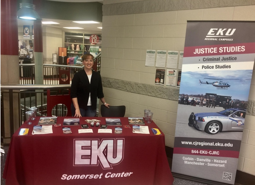 ekusomersetsite's tweet photo. #StayNearGoFar Email jessica.bryant2@eku.edu or call/text 606-448-6122 to find out how you can complete your EKU Bachelor's Degree right in Somerset KY with in-person classes in #CRJ and #PLS. Visit cjregional@eku.edu for more information. https://t.co/SPu4JahJDs