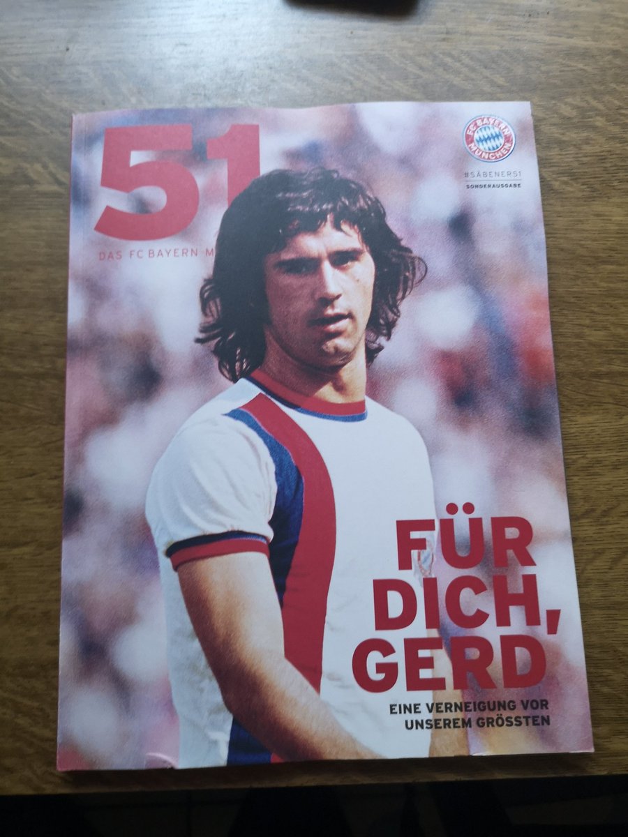 Das Heft ist jetzt auch in Hessen angekommen. Danke <a href="/FCBayern/">FC Bayern München</a> #GerdMueller #Bomberdernation