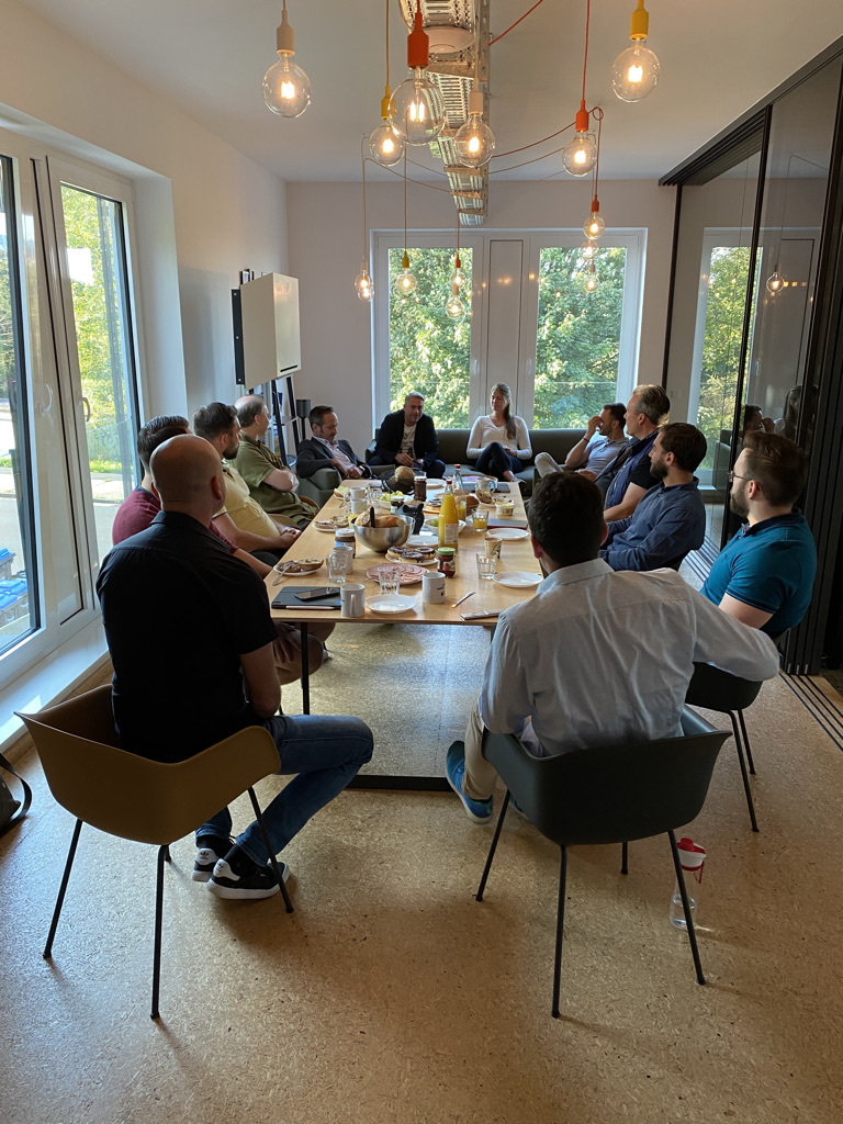 KinzigValley's tweet image. Nach 18 Monaten endlich mal wieder ein #Startup-Frühstück im #KinzigValley, diesmal in der #Arbeitsrecht-Edition mit Fachanwalt Jan Szymanski. Vielen Dank an alle, die da waren, um die Frühstückerei wieder aufleben zu lassen! #gelnhausen #mainkinzigkreis #mkk #gründer